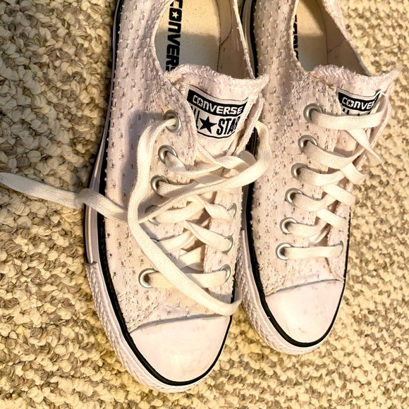 White Converse - Picture 1 of 1